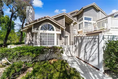 20721 E Crest Lane B photo 2