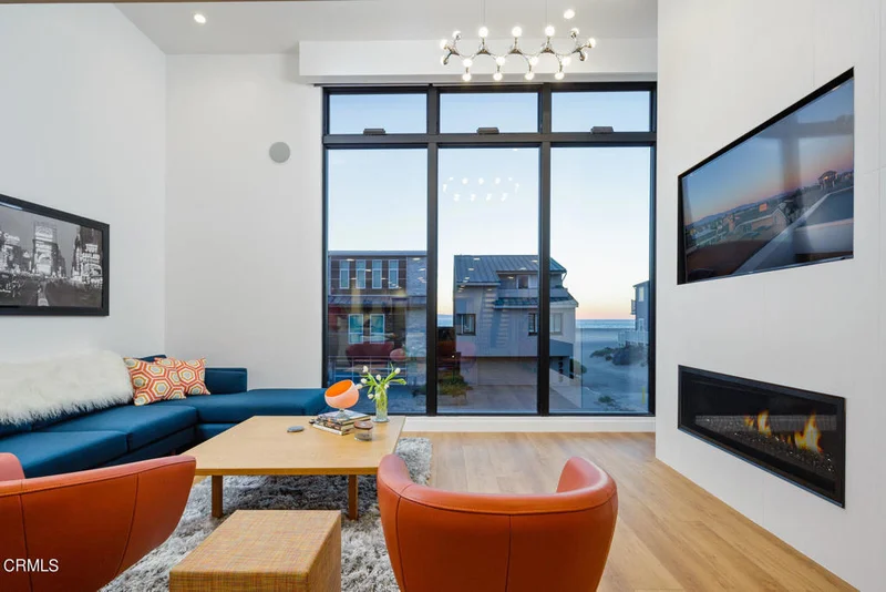 3920 Ocean Drive photo 2
