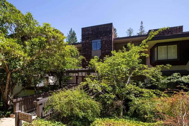 1204 Sharon Park Drive 79