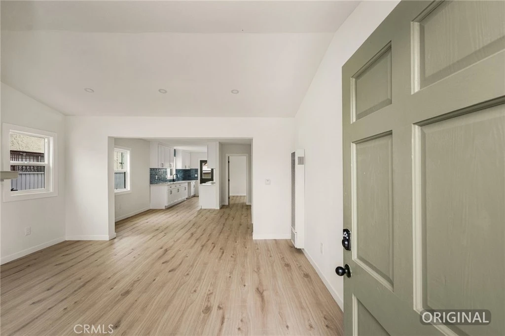 Interior 4
