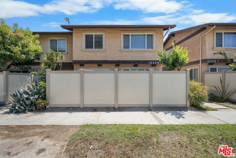 12334 Runnymede Street 5 photo 2