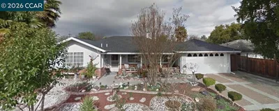 118 Maxine Dr