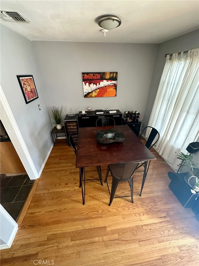 Interior 4