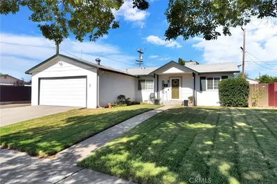 4619 N Clark photo 2