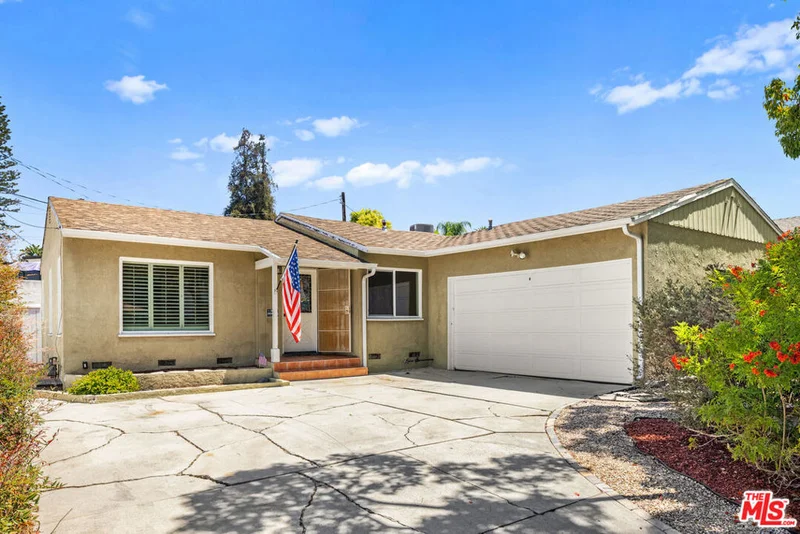 5849 W 76th Street, Los Angeles, CA 90045