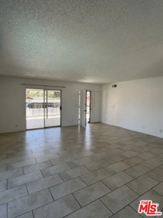 74442 Driftwood Drive photo 2