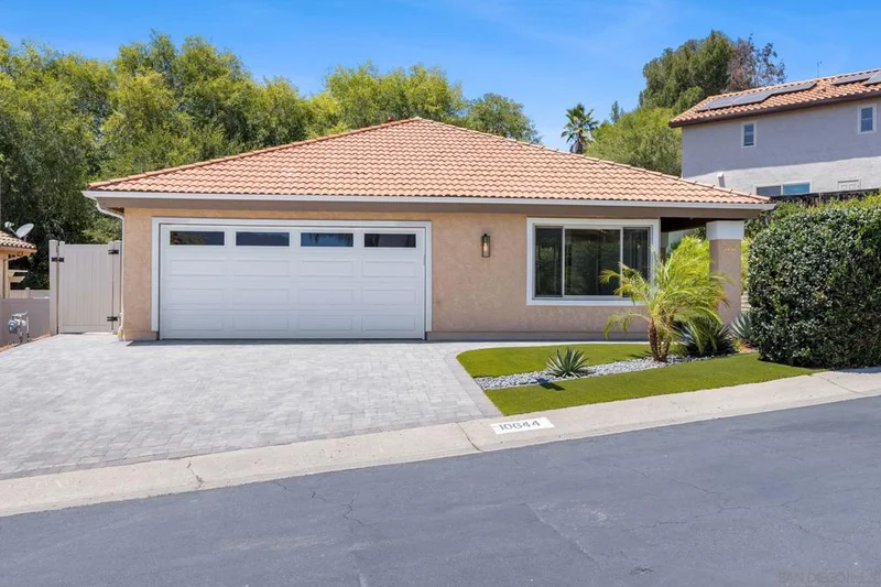 10644 Villa Bonita, Spring Valley, CA 91978