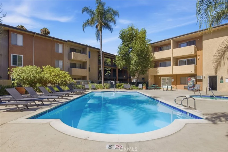 15425 Sherman Way 211