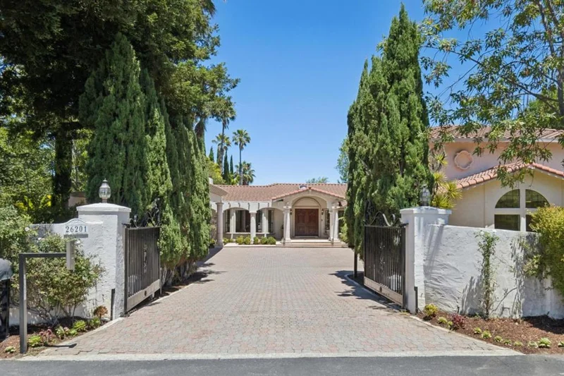 26201 Elena Road