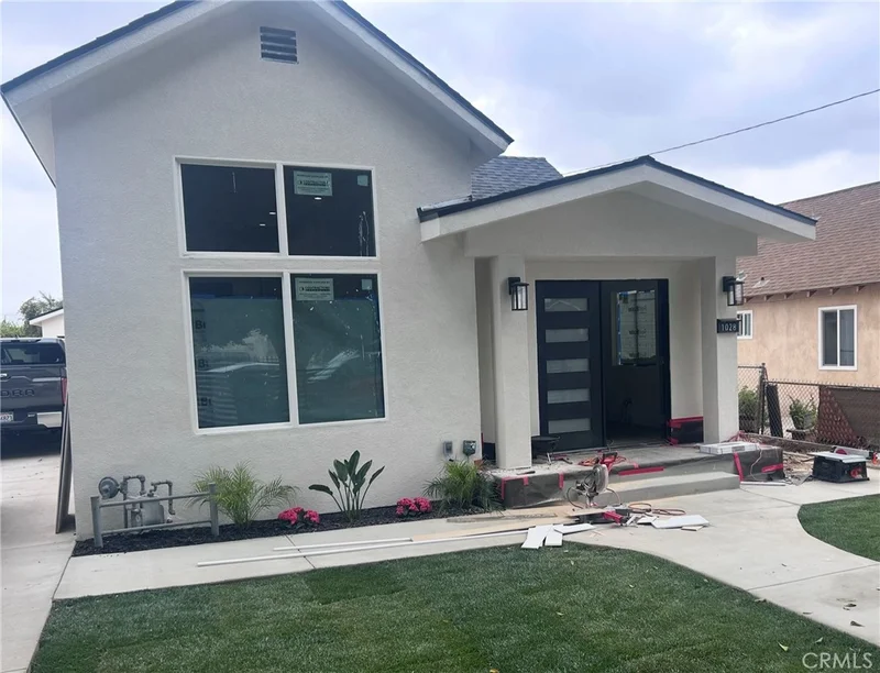 1028 S Gage