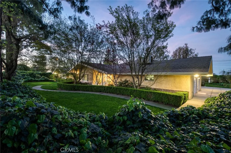 5648 E Dinuba