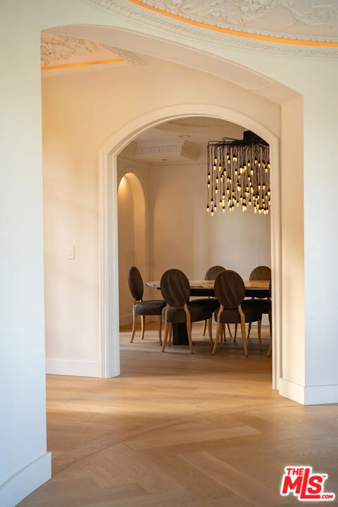 Interior 3