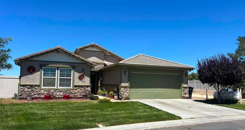 32244 Acorn Trail
