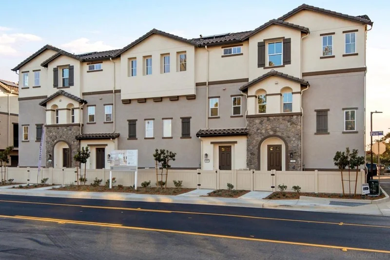 244 Pico Ave 13