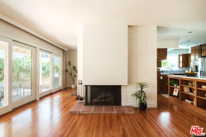 6880 E Lees Way, Long Beach, CA 90815