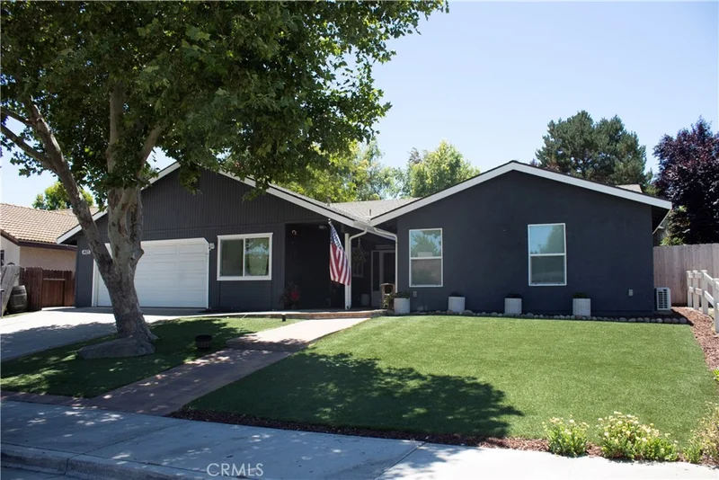Photo 2 of 1485 Godell Street