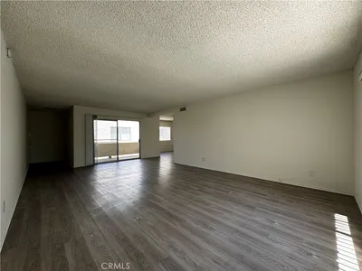 475 E Cypress 300 photo 2