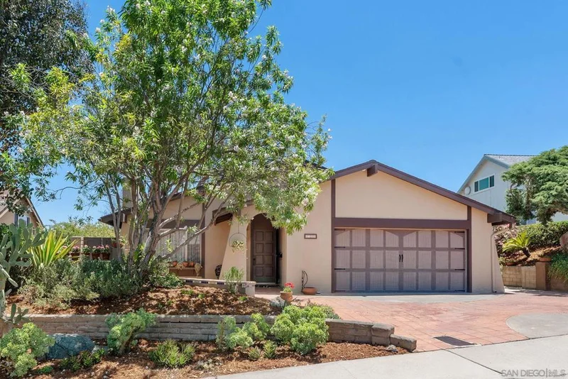11355 Florindo, San Diego, CA 92127