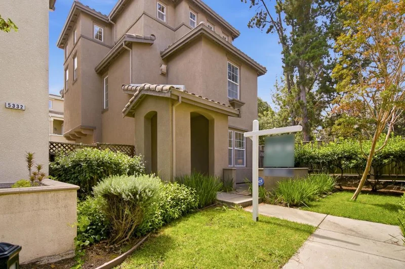 5328 Haskel Court