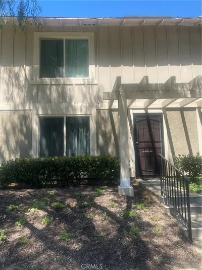 1625 Heather Drive photo 2