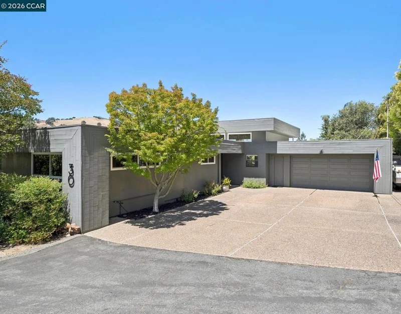 30 Sunrise Ln, Lafayette, CA 94549