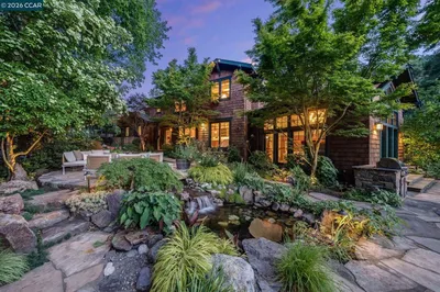 30 Greenwood Ct