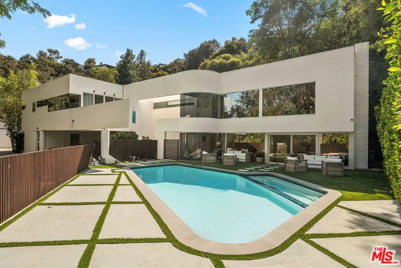 2557 Greenvalley Road