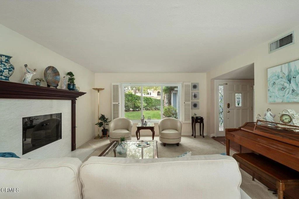 Interior 4