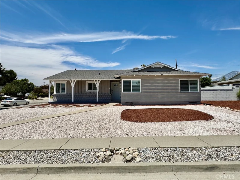 1127 Turning Bend