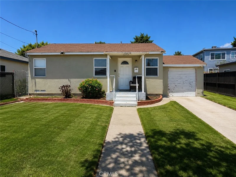 2345 W Cameron