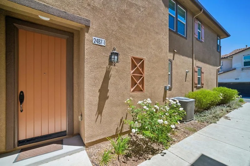 2487 Ascending Oaks Lane 1 photo 2