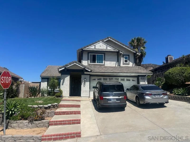 12003 REDWOOD DR