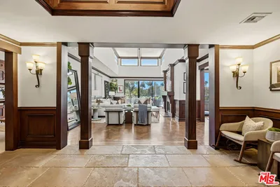 450 N Maple Drive 501