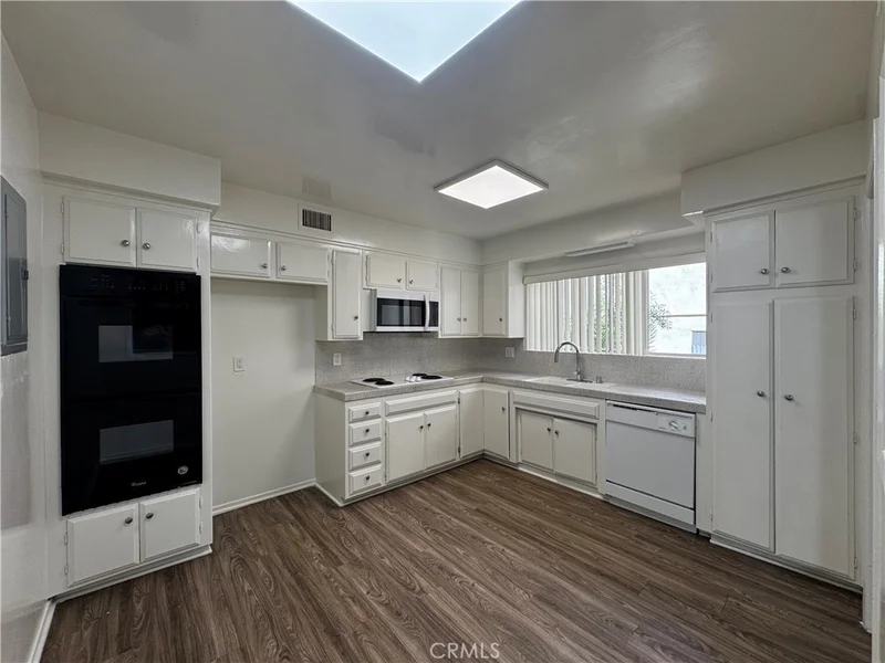 475 E Cypress 108