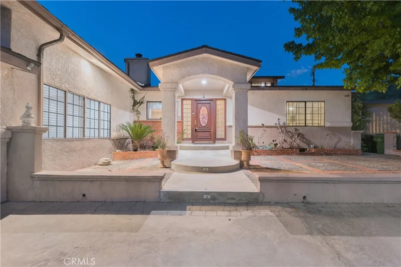 9348 Tujunga Canyon