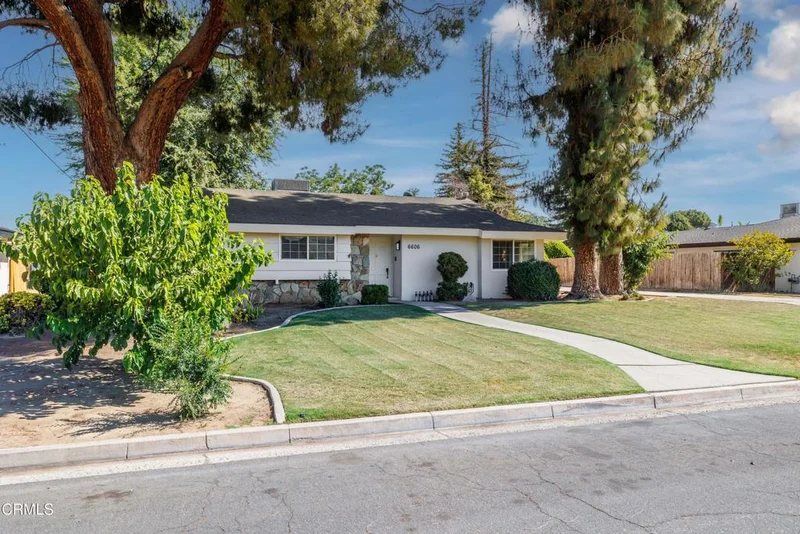 6606 Desmond Court photo 2