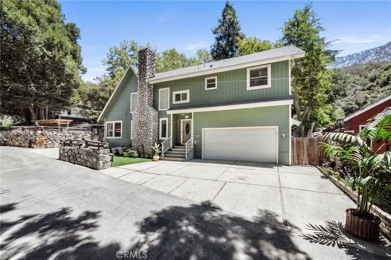 6 Oak Drive