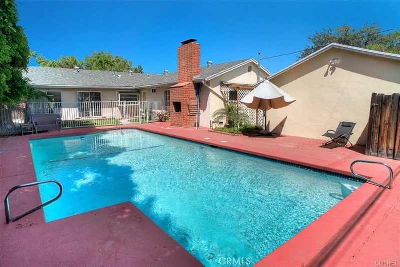 16816 Septo Street photo 2