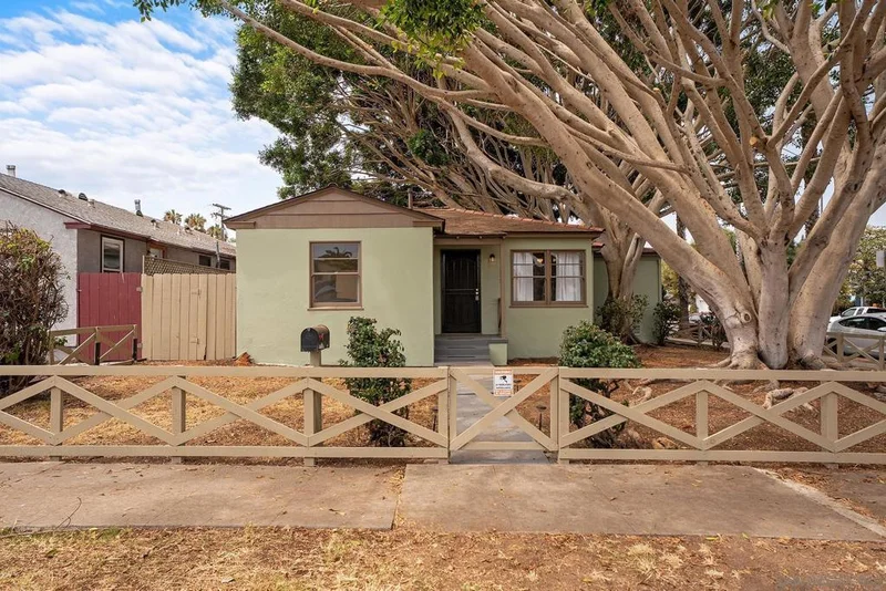 1537 Sunset Cliffs, San Diego, CA 92107