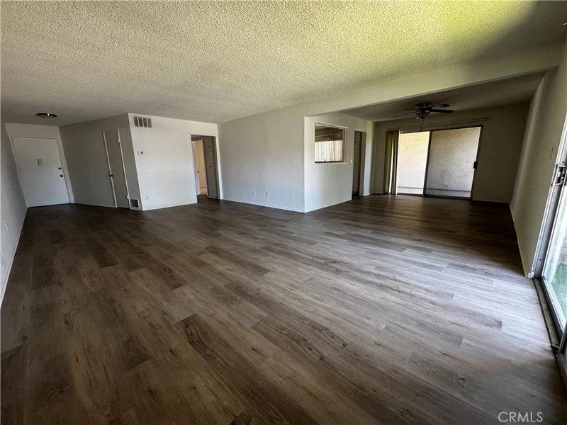 475 E Cypress 300