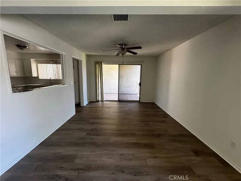 475 E Cypress 300 photo 2
