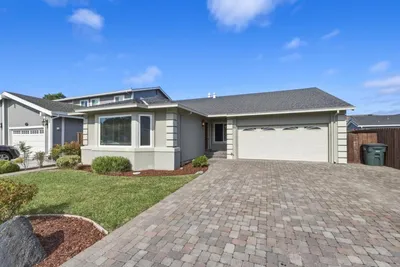 310 Mainsail Court