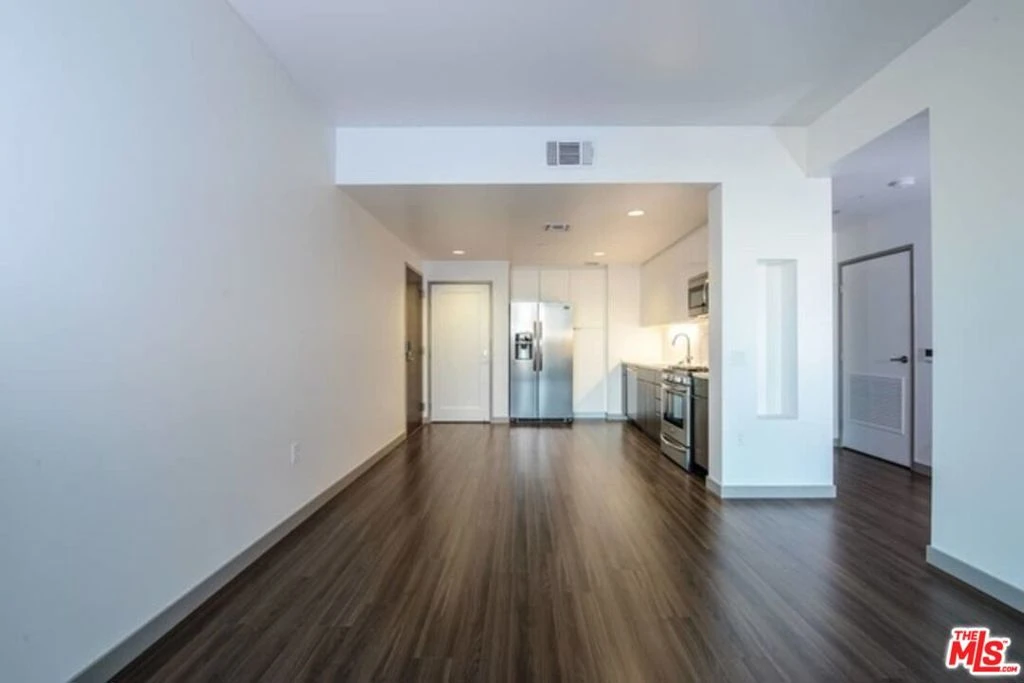 Interior 4