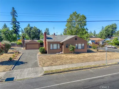 295 Clearlake Avenue