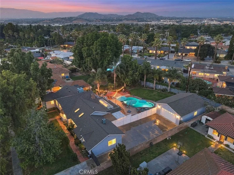 1429 Garretson, Corona, CA 92879