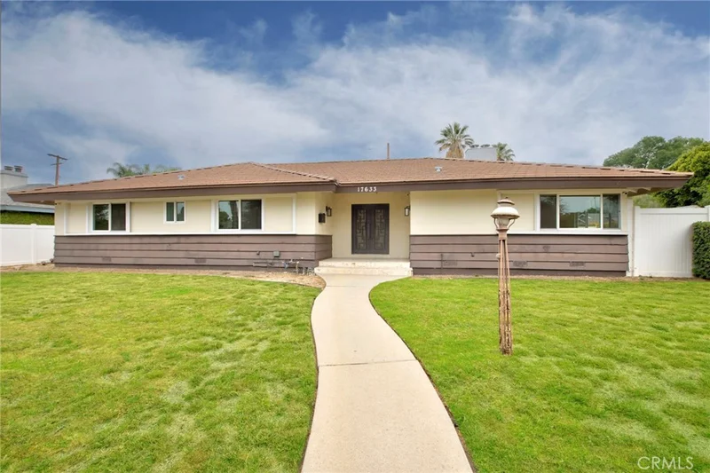 Photo 2 of 17633 Nordhoff Street