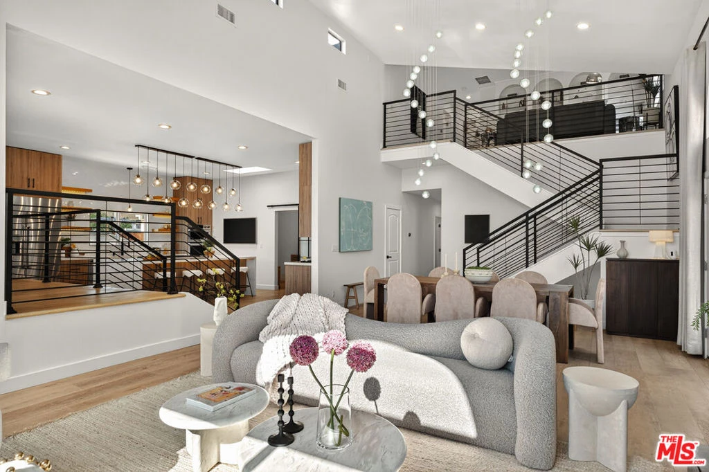 Interior 2