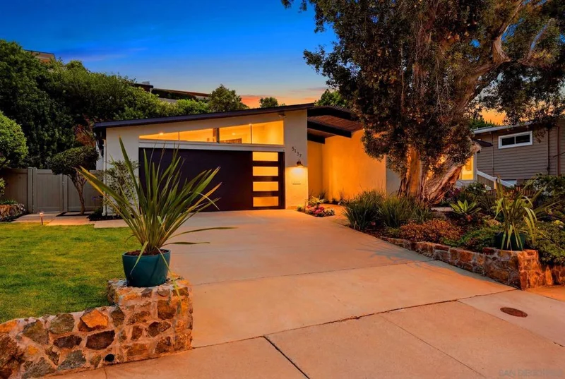 5137 San Aquario Dr