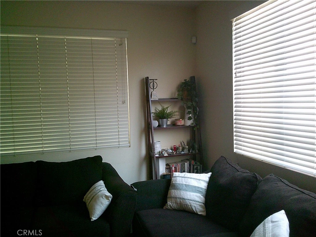 Interior 3