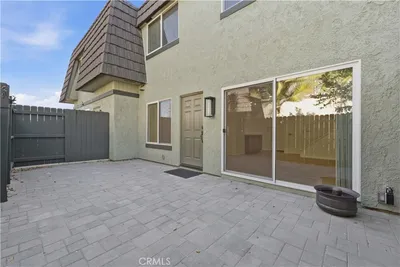 1651 Iowa Street C photo 2